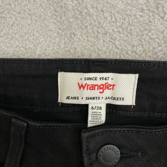 NEW Wrangler Women's 6 Black High-Rise Bootcut Jeans Free-To-Stretch 32" Inseam - Picture 8 of 11